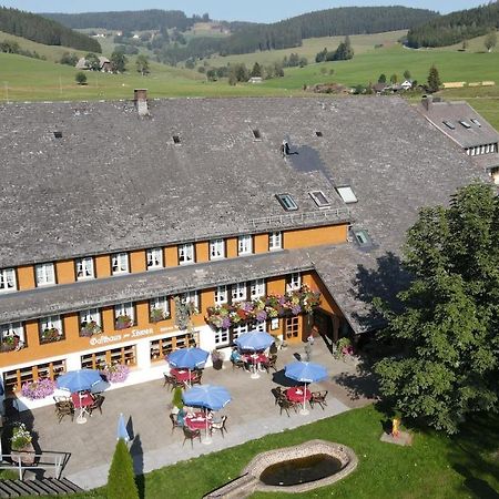 Hotel Zum Loewen - Unteres Wirtshaus Titisee-Neustadt Ngoại thất bức ảnh