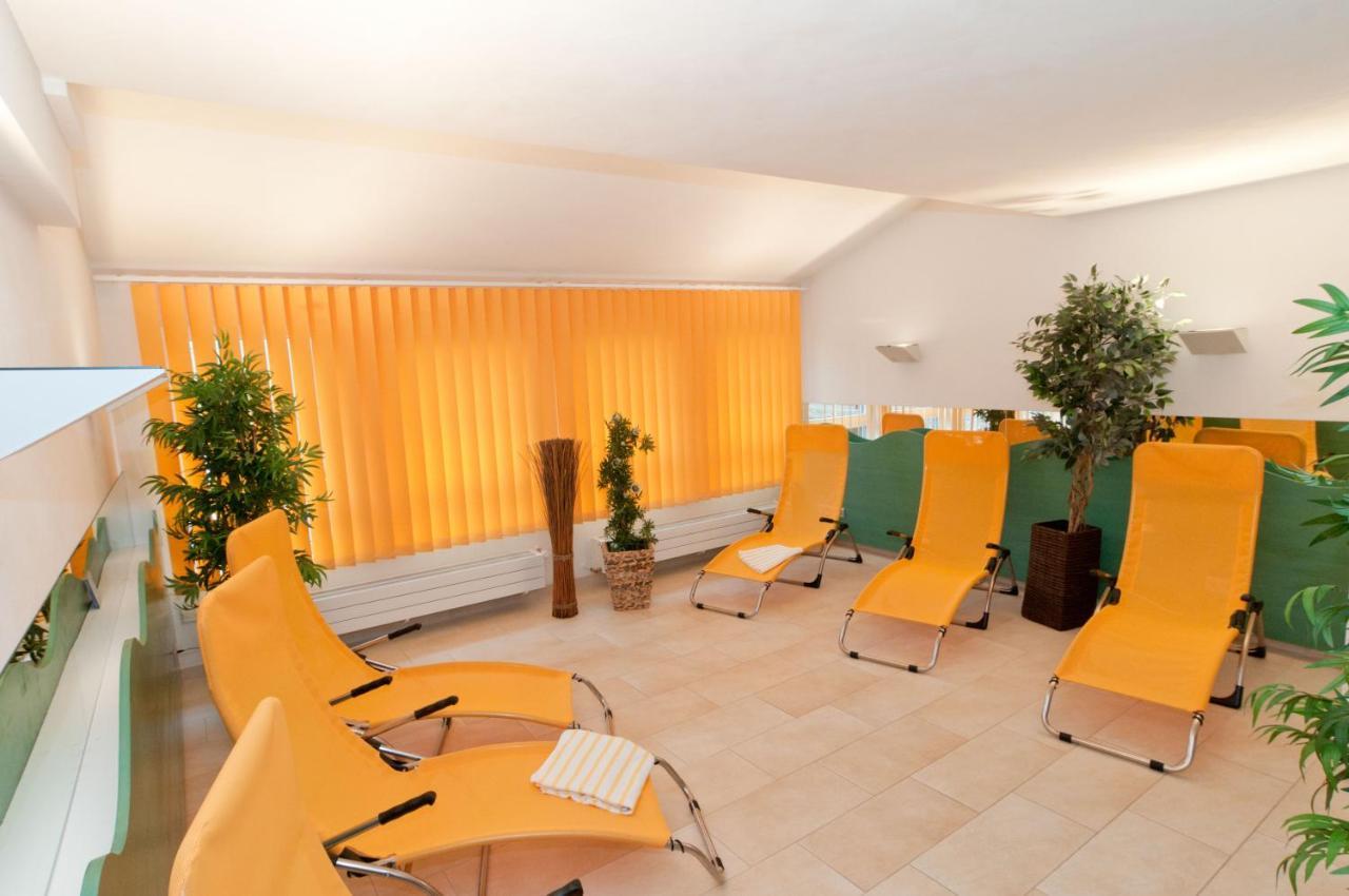 Hotel Zum Loewen - Unteres Wirtshaus Titisee-Neustadt Ngoại thất bức ảnh