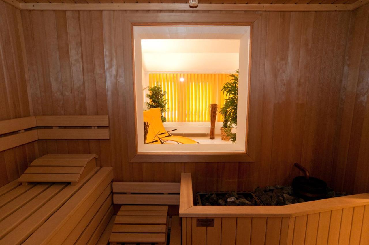 Hotel Zum Loewen - Unteres Wirtshaus Titisee-Neustadt Ngoại thất bức ảnh