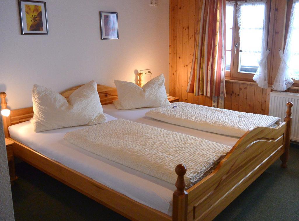 Hotel Zum Loewen - Unteres Wirtshaus Titisee-Neustadt Phòng bức ảnh